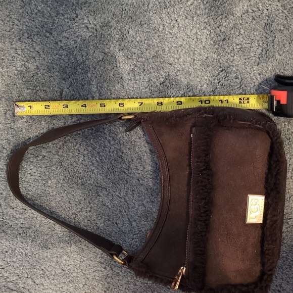 💋UGG Brown Shearling Shoulder Bag - Picture 8 of 9